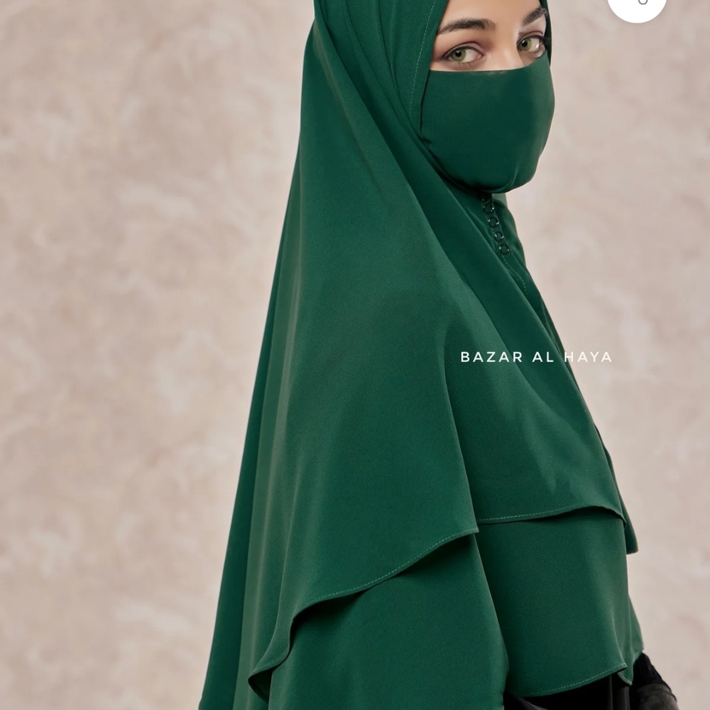 Elegant Green Hijab and Niqab Set